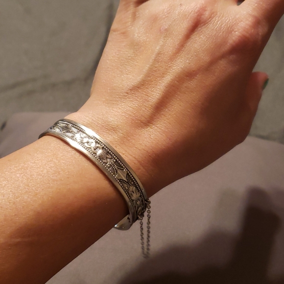 Bracelet - Picture 3 of 3